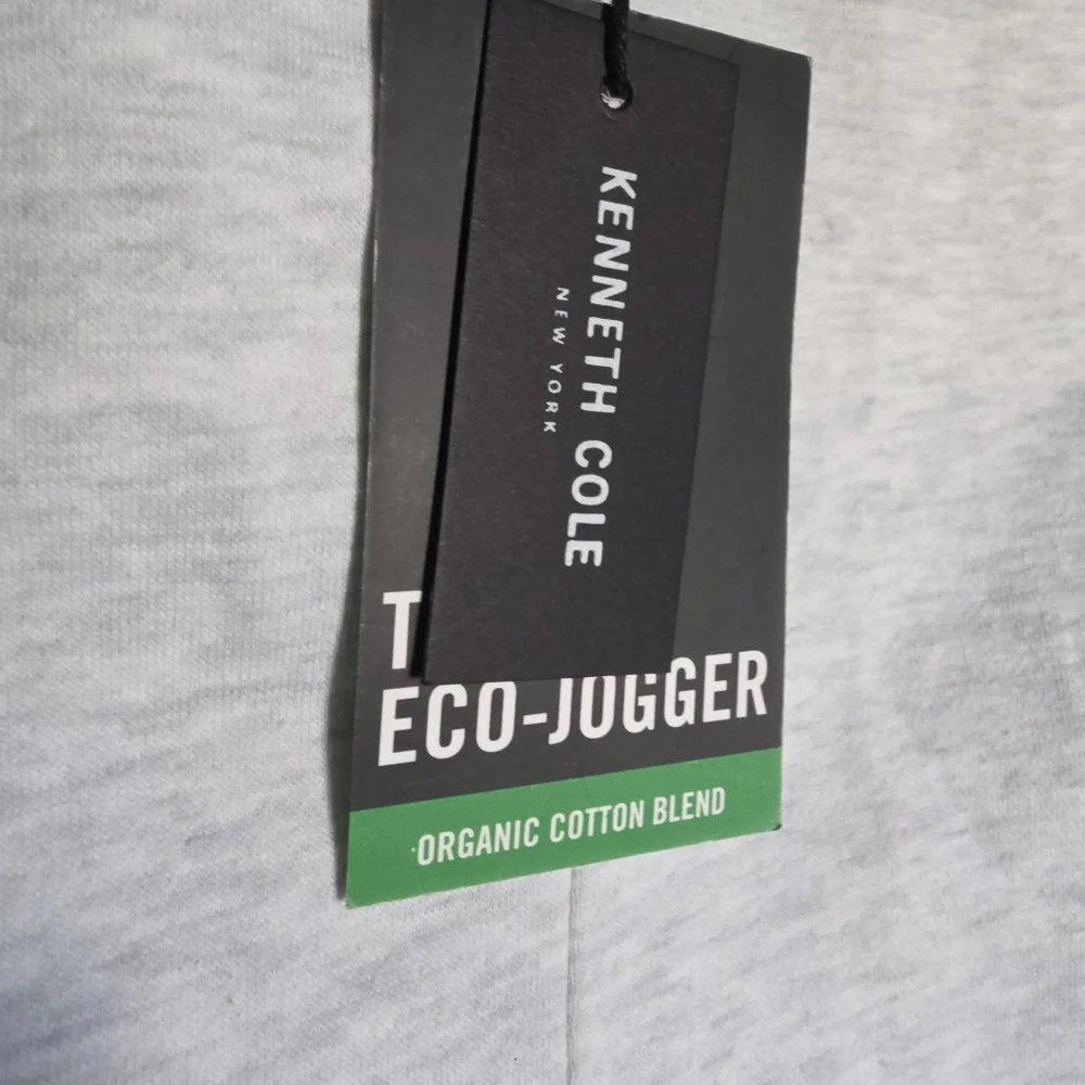 Men's Kenneth Cole Shorts L The Echo Jogger Organic